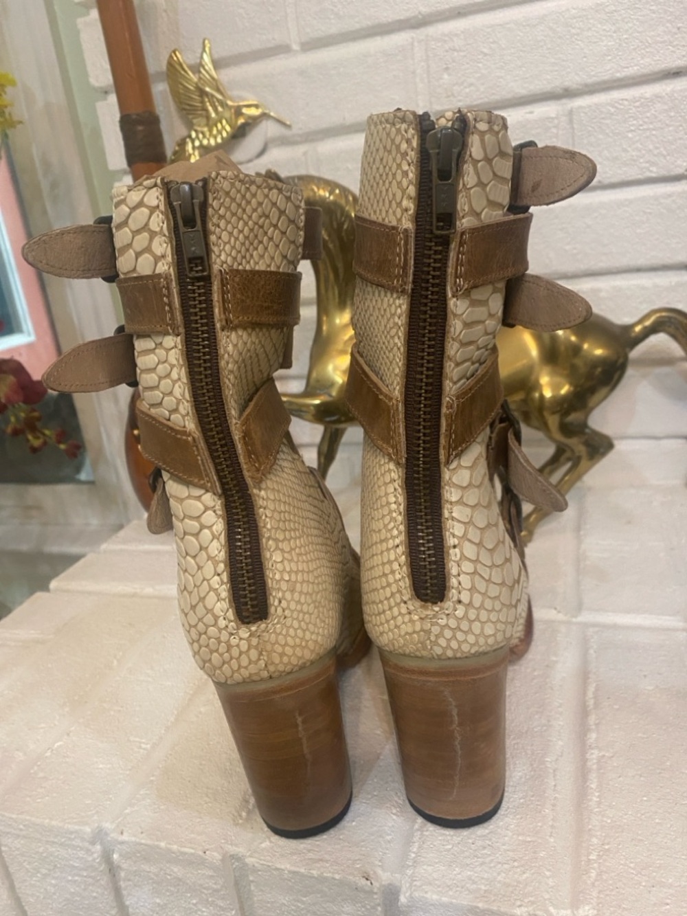 FREE BIRD STEVEN SANDALS - Picture 3 of 10